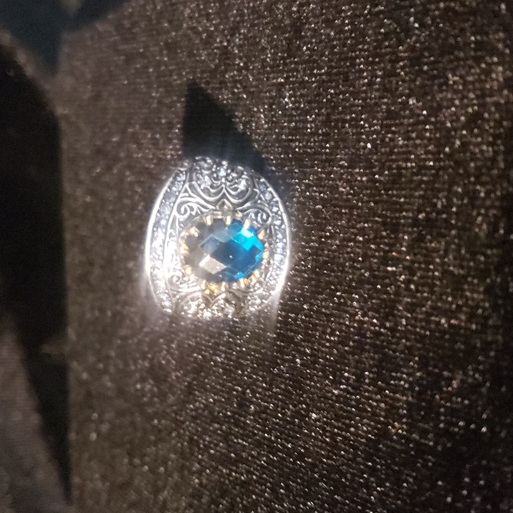 Women silver ring